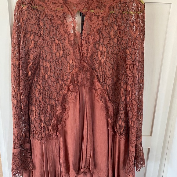 Goodnight Macaroon Merle Frilly Lace Top - Picture 2 of 4